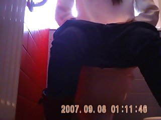 young shaved pussy hidden cam in red toilets sazz